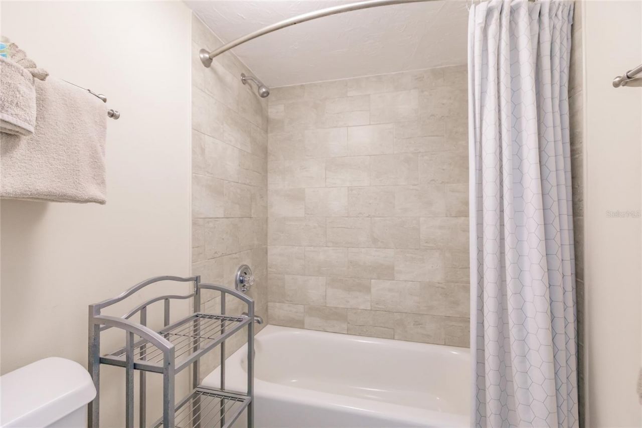 1055 W Peppertree Drive, Unit 506AA, Sarasota, FL 34242 Photo