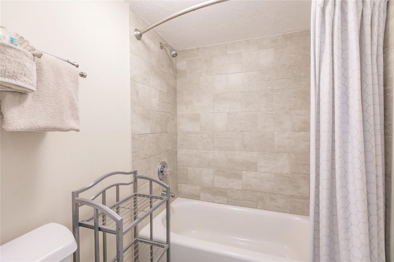 1055 W Peppertree Drive, Unit 506AA, Sarasota, FL 34242 Photo