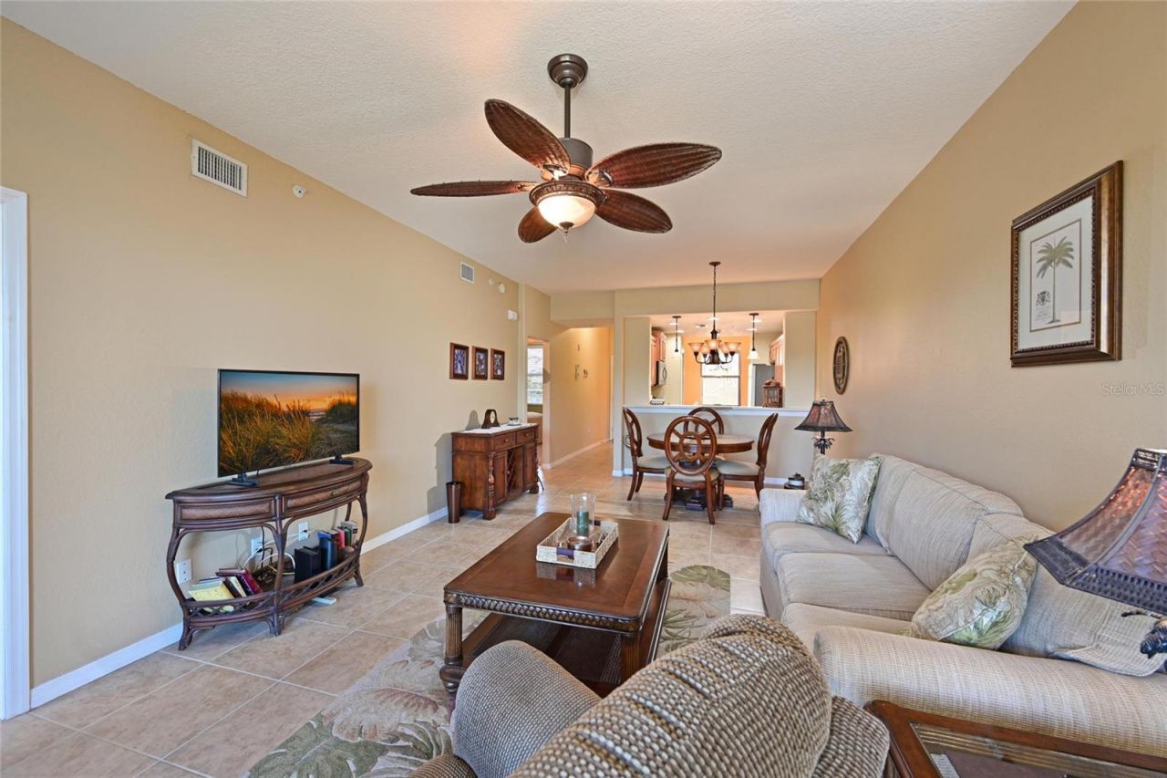 1003 Fairwaycove Lane, Unit 105, Bradenton, FL 34212 Photo