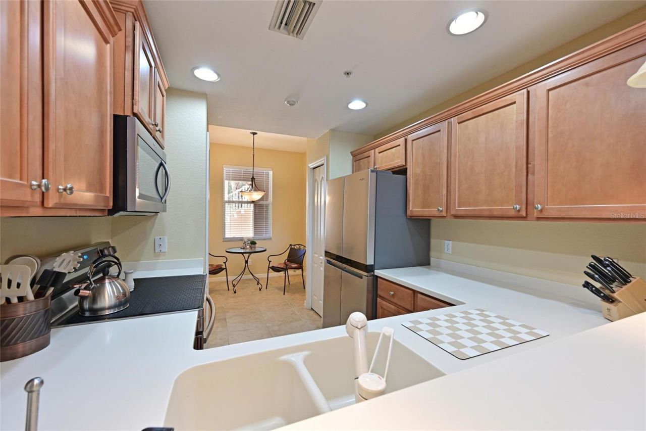 1003 Fairwaycove Lane, Unit 105, Bradenton, FL 34212 Photo