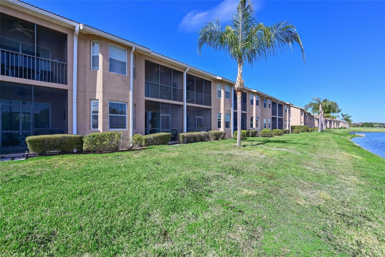 1003 Fairwaycove Lane, Unit 105, Bradenton, FL 34212 Photo