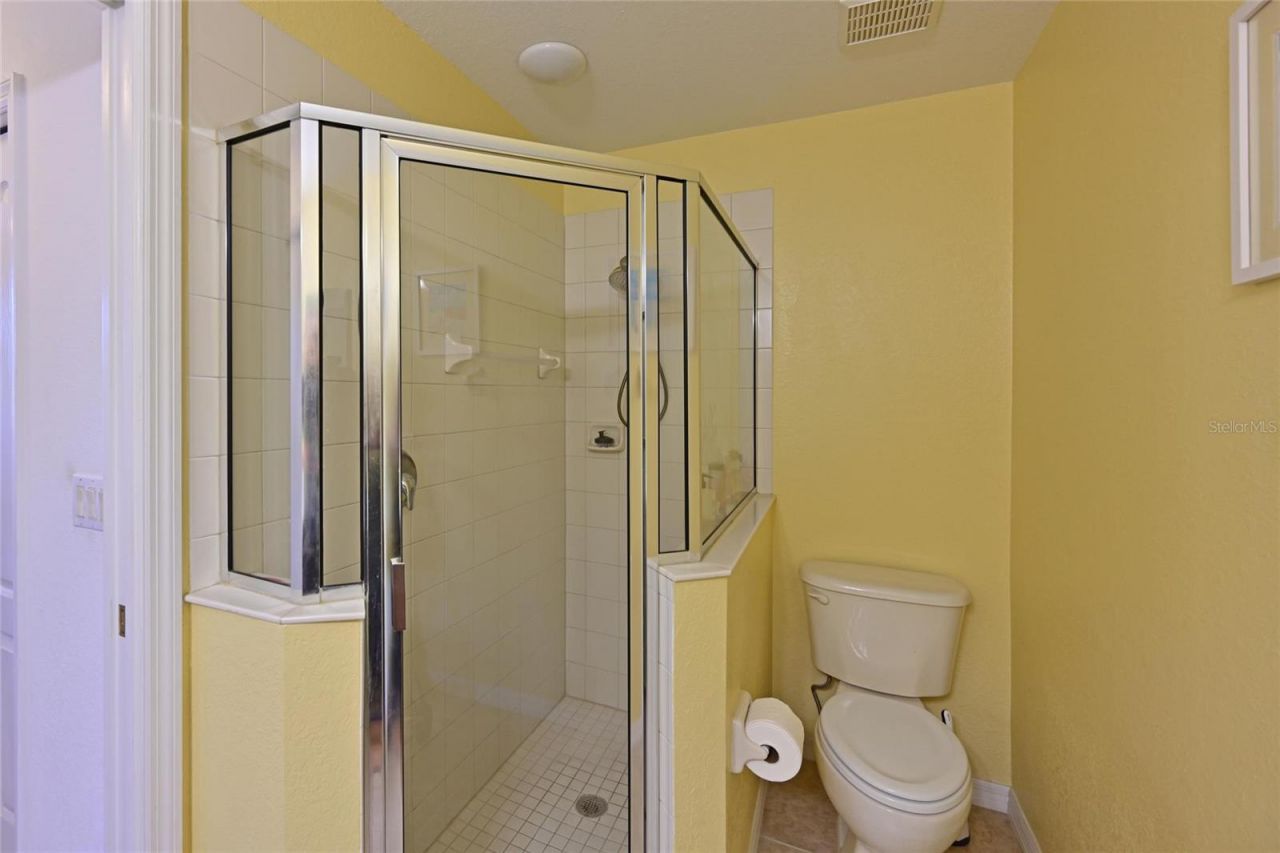 1003 Fairwaycove Lane, Unit 105, Bradenton, FL 34212 Photo