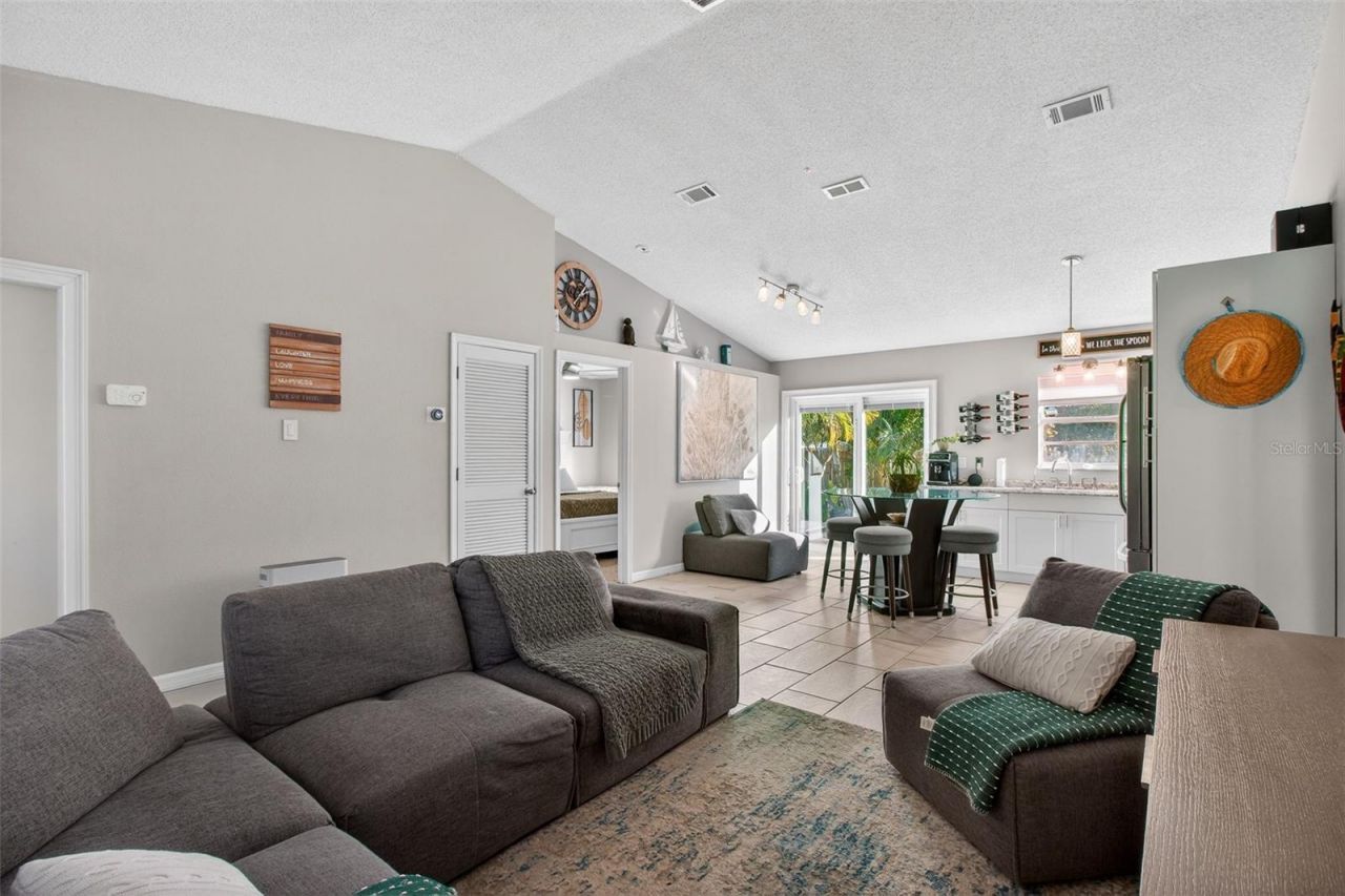 1688 Taylor Lake Circle, Largo, FL 33778 Photo