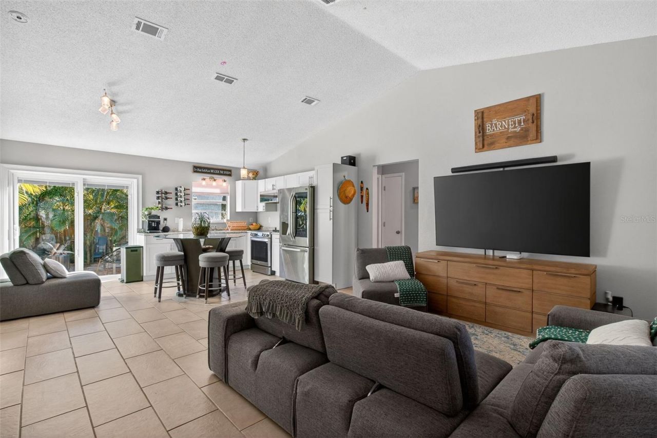 1688 Taylor Lake Circle, Largo, FL 33778 Photo