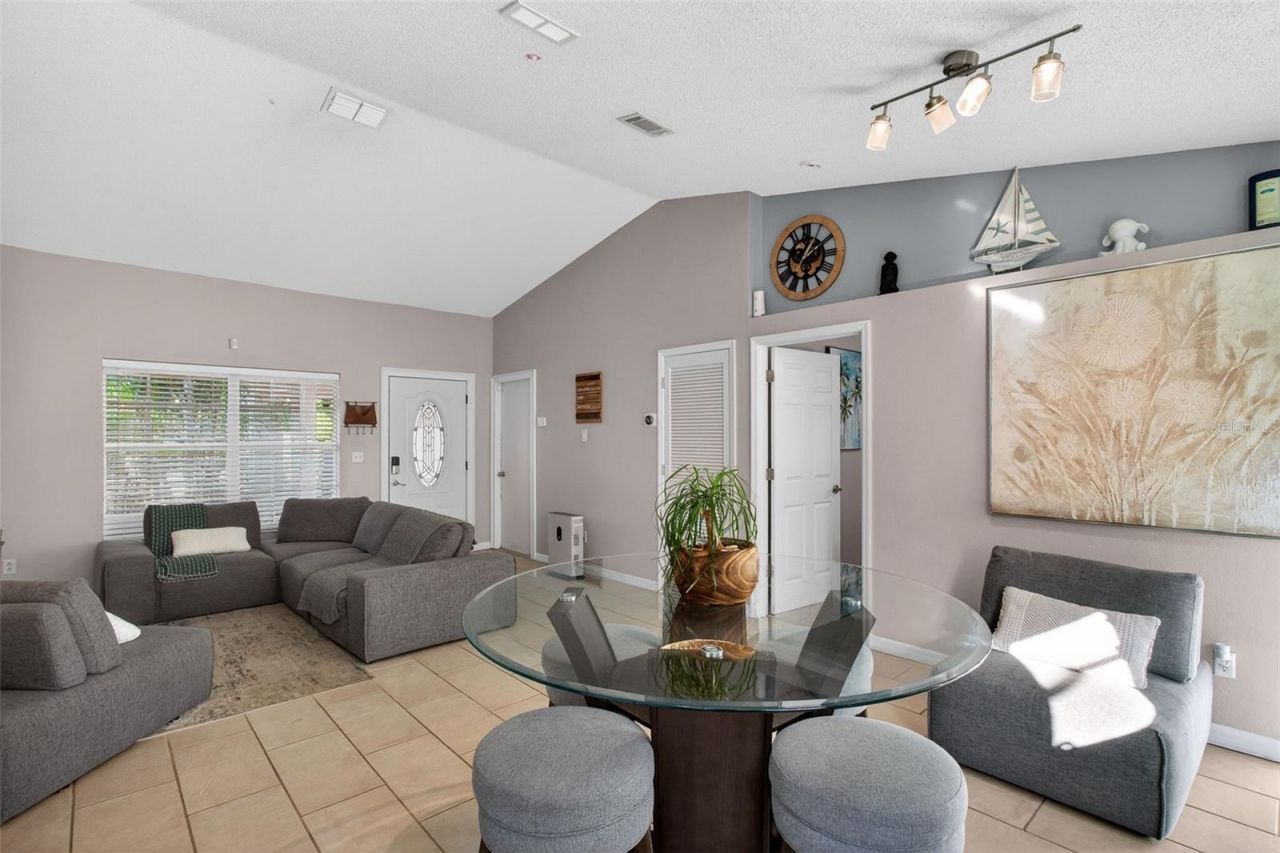 1688 Taylor Lake Circle, Largo, FL 33778 Photo