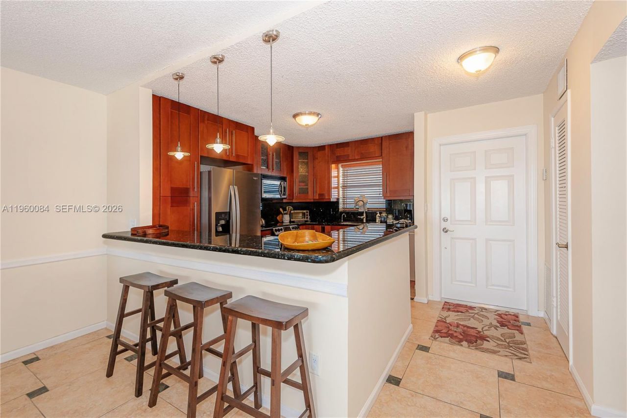 3051 NE 48th St, Unit 604, Fort Lauderdale, FL 33308 Photo