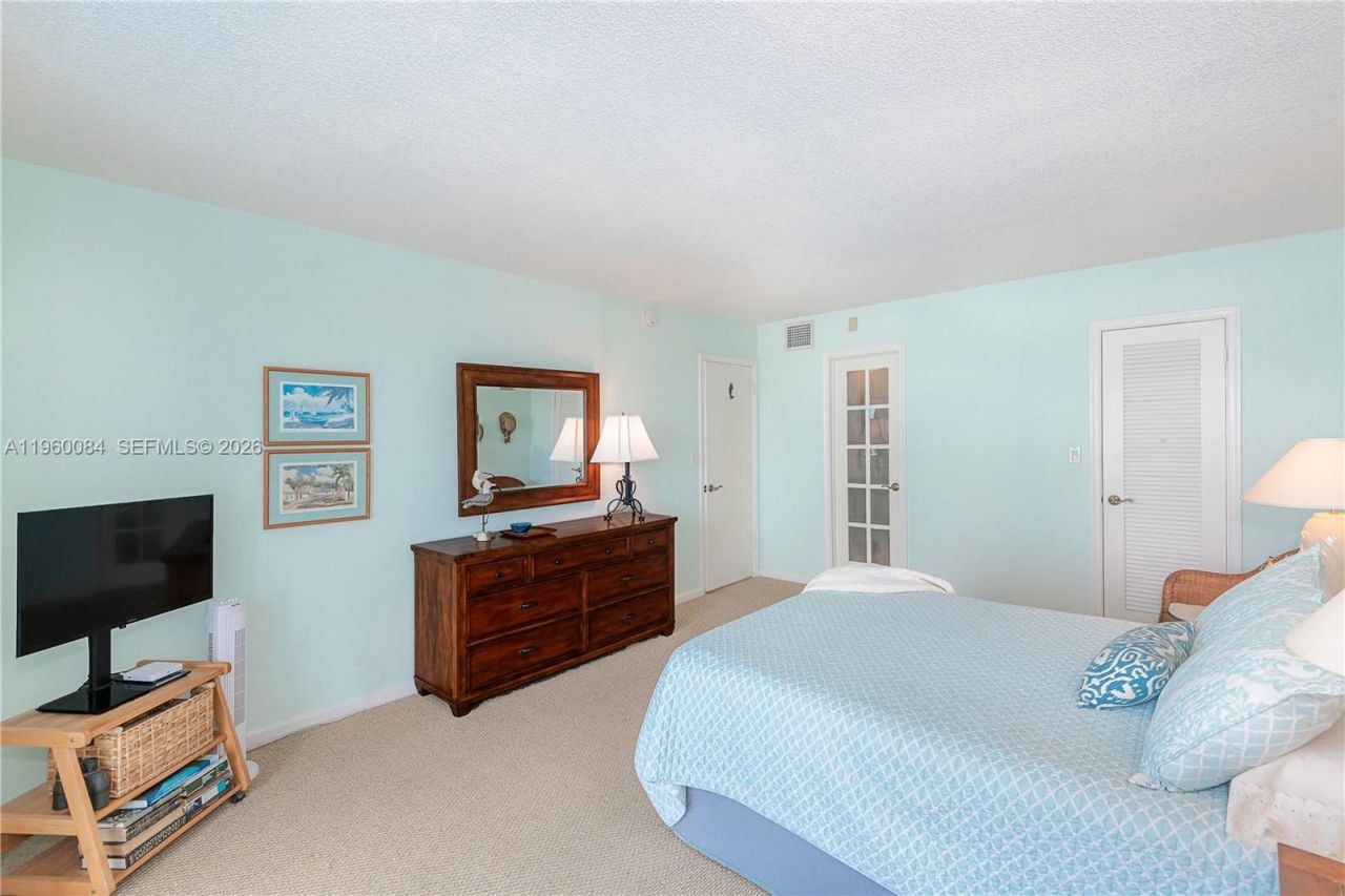 3051 NE 48th St, Unit 604, Fort Lauderdale, FL 33308 Photo