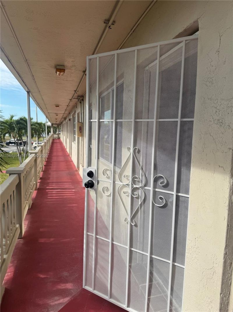 20320 NE 2nd Ave, Unit 31, Miami Gardens, FL 33179 Photo