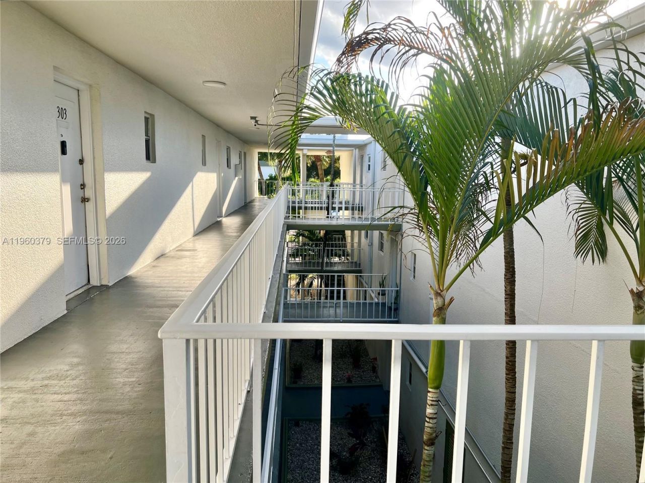 4255 N University Dr, Unit 304, Sunrise, FL 33351 Photo