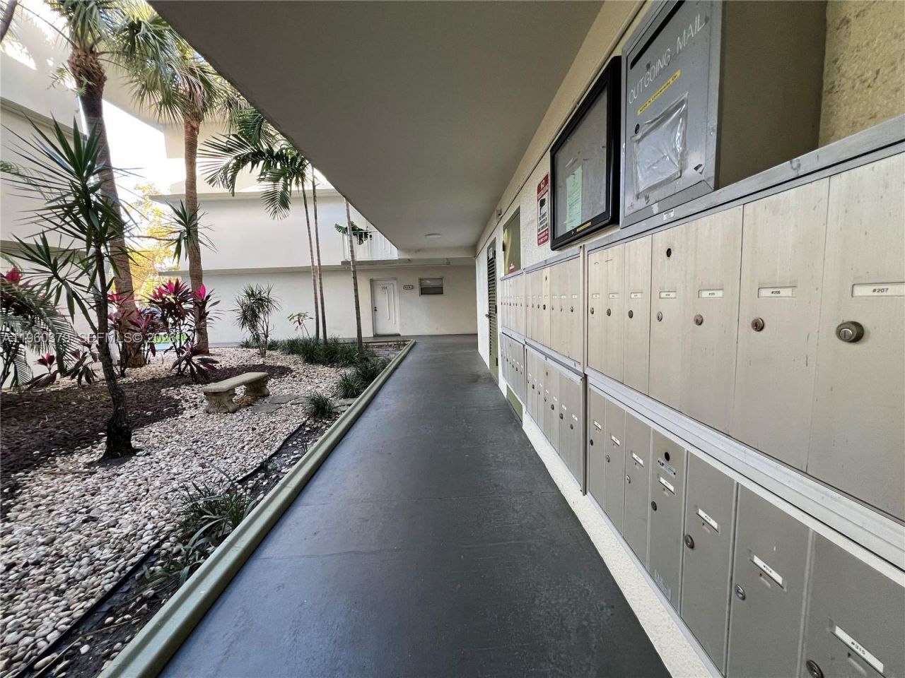 4255 N University Dr, Unit 304, Sunrise, FL 33351 Photo