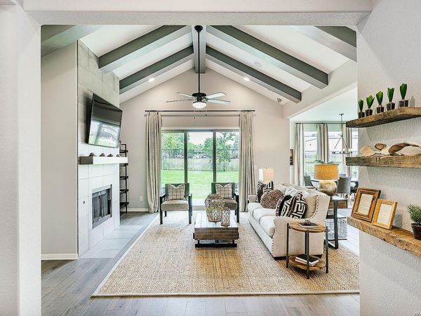 5233 Estates Oak Way, San Antonio, TX 78263