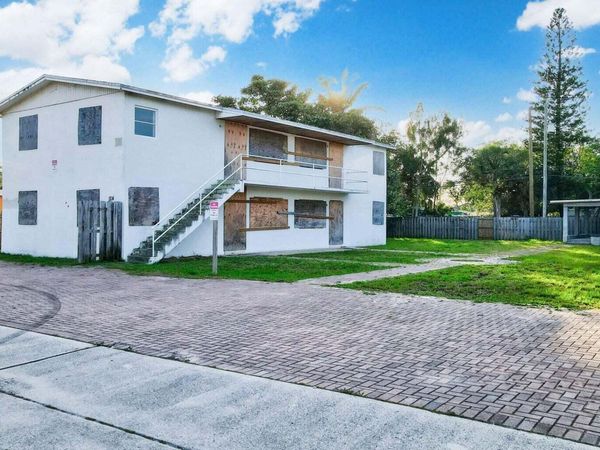 124 SW 8th Avenue, Delray Beach, FL 33444