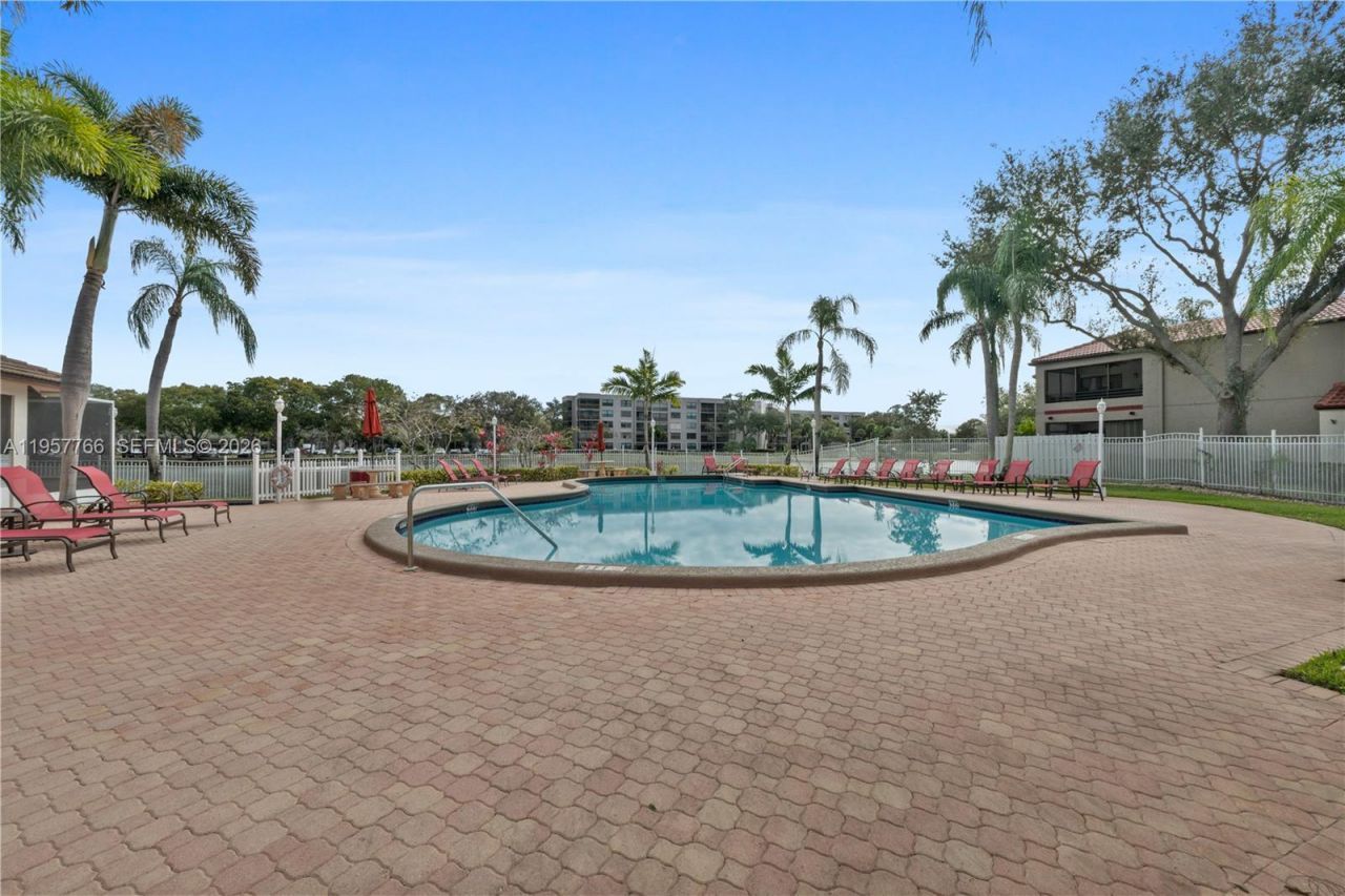 11654 NW 11th St, Unit 11654, Pembroke Pines, FL 33026 Photo