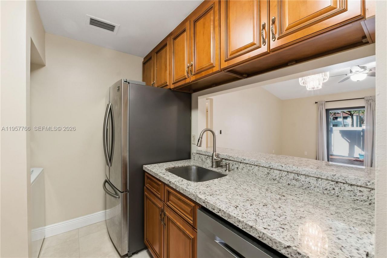 11654 NW 11th St, Unit 11654, Pembroke Pines, FL 33026 Photo