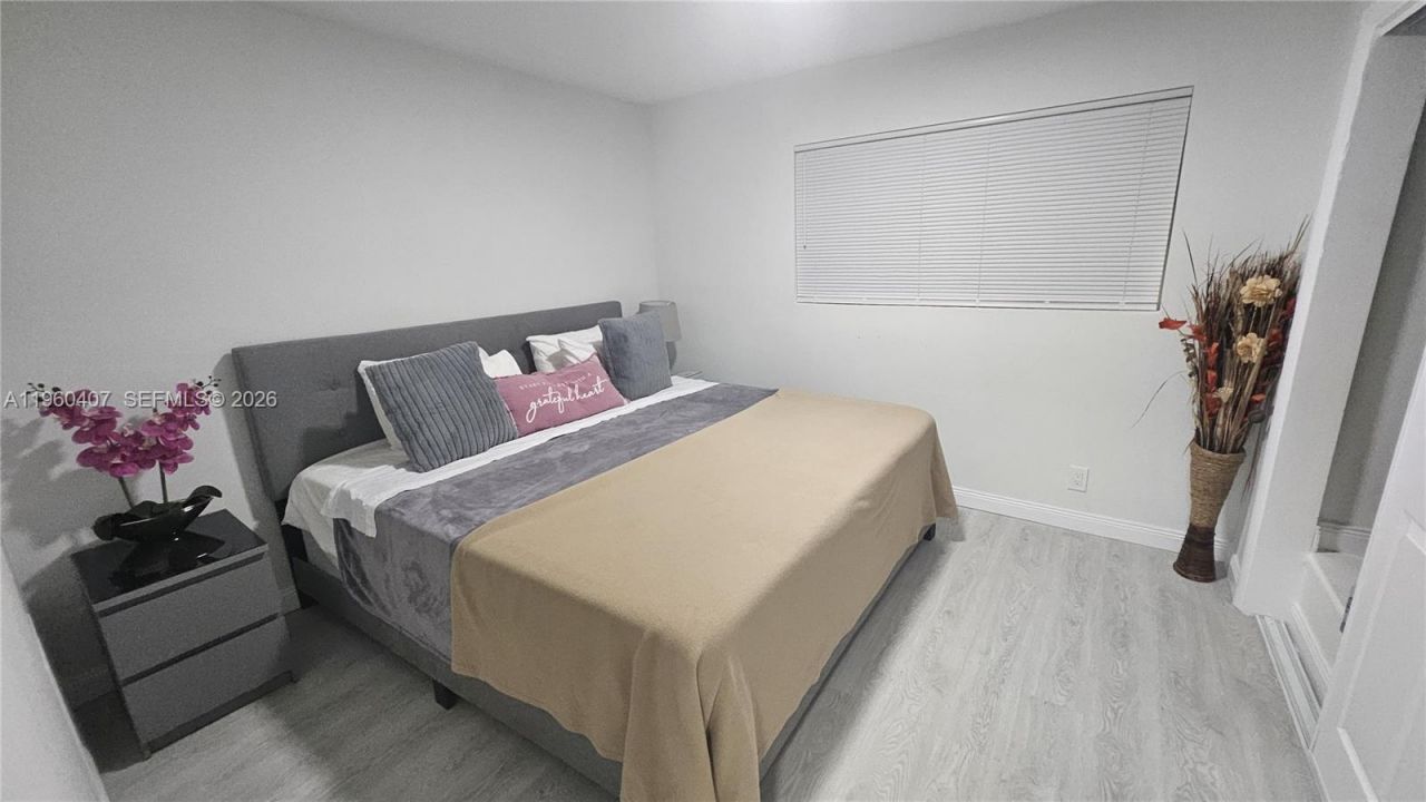 1831 NE 56th St, Unit A, Fort Lauderdale, FL 33308 Photo