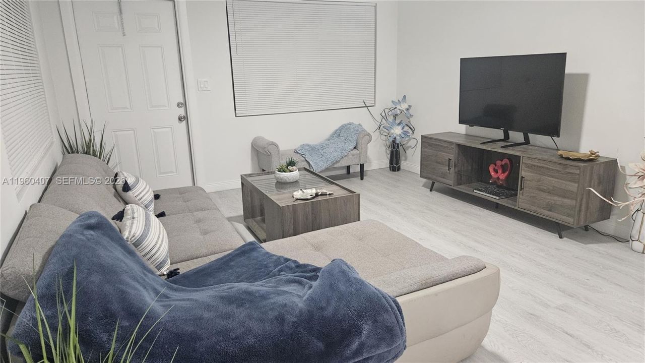 1831 NE 56th St, Unit A, Fort Lauderdale, FL 33308 Photo