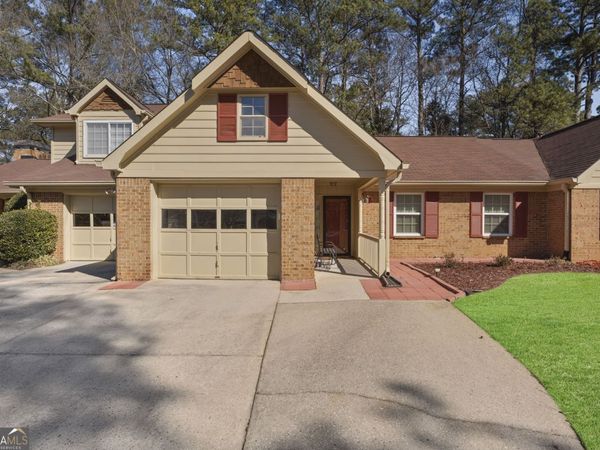 2 Dover Trail, Peachtree City, GA 30269