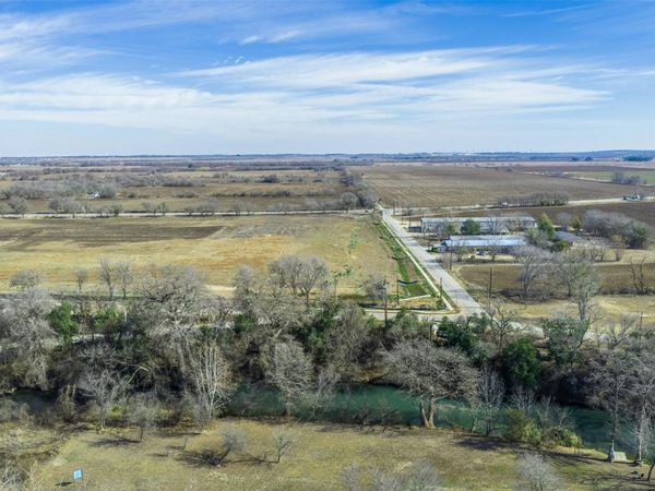 333 Quail Run RD, Martindale, TX 78655