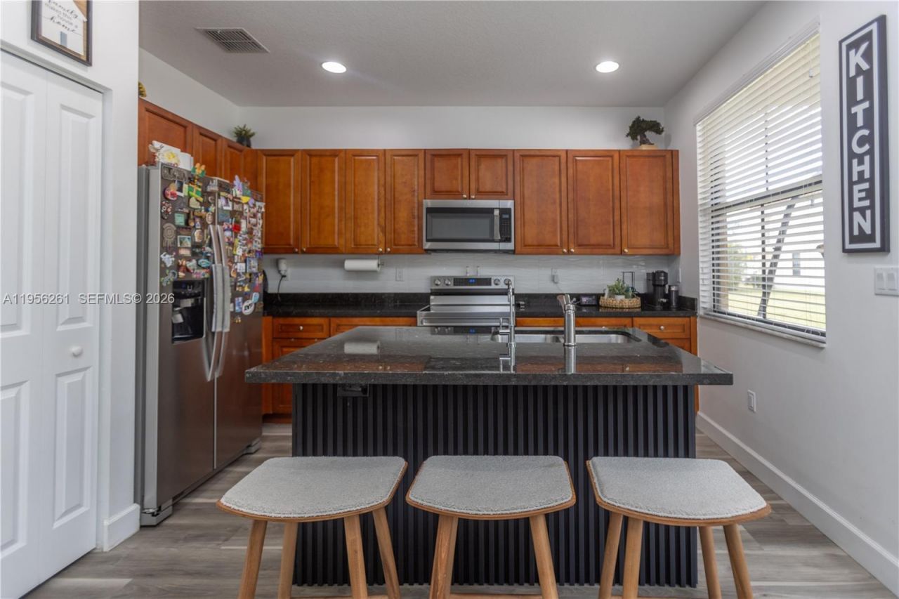 5203 NW 50th Ter, Tamarac, FL 33319 Photo