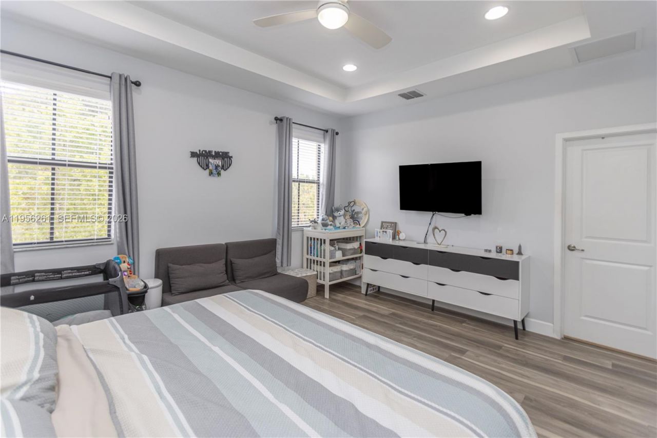 5203 NW 50th Ter, Tamarac, FL 33319 Photo