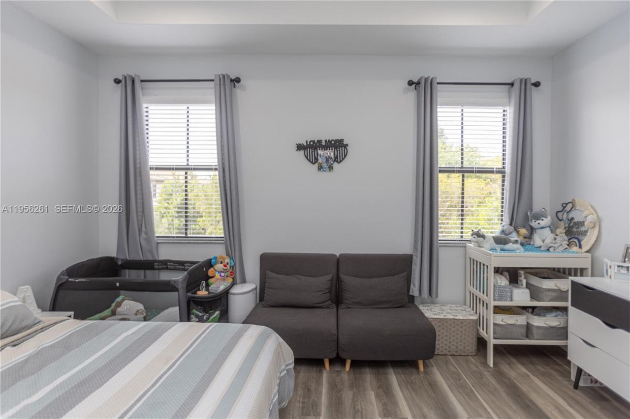 5203 NW 50th Ter, Tamarac, FL 33319 Photo