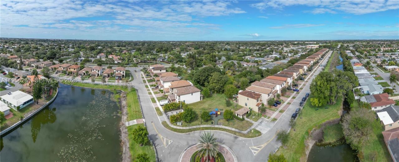 5203 NW 50th Ter, Tamarac, FL 33319 Photo