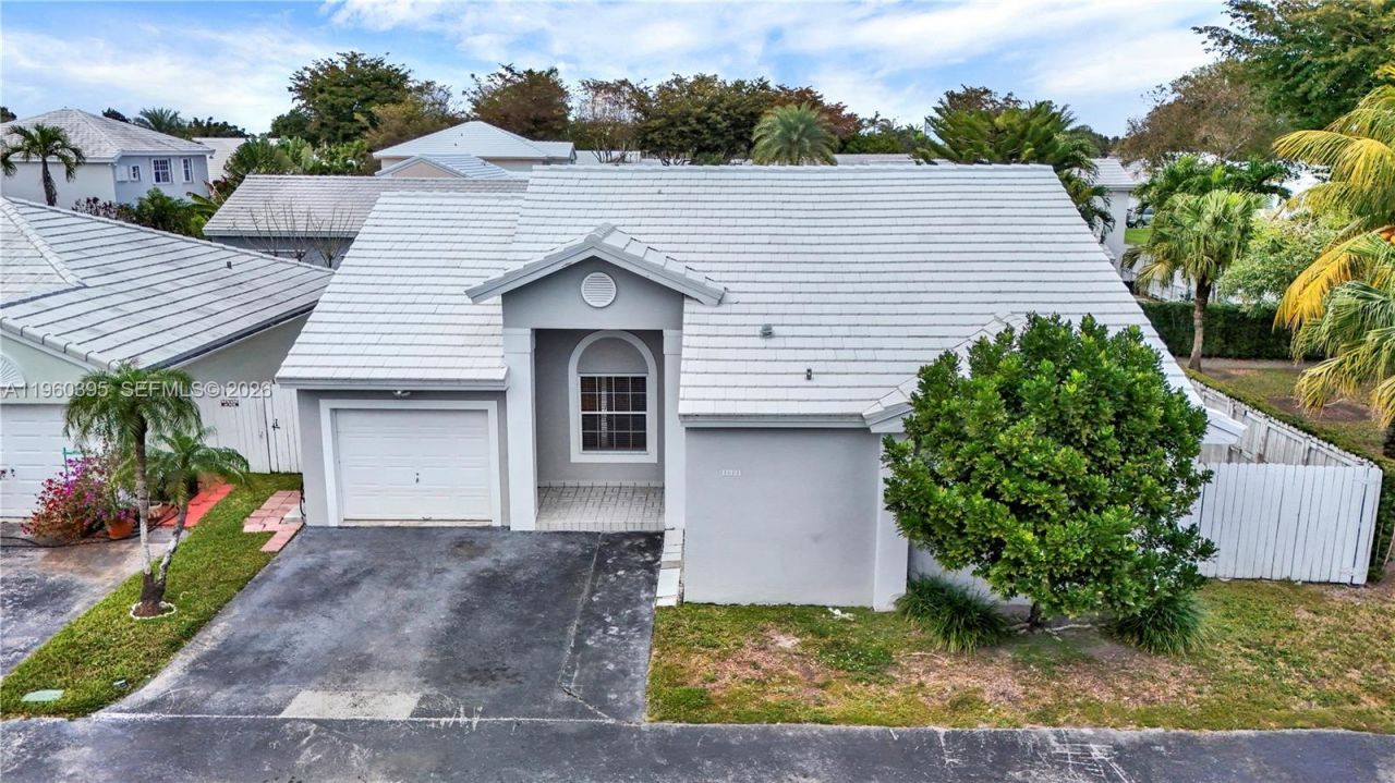 11321 SW 62nd Ln, Miami, FL 33173 Photo