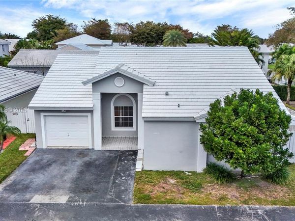 11321 SW 62nd Ln, Miami, FL 33173