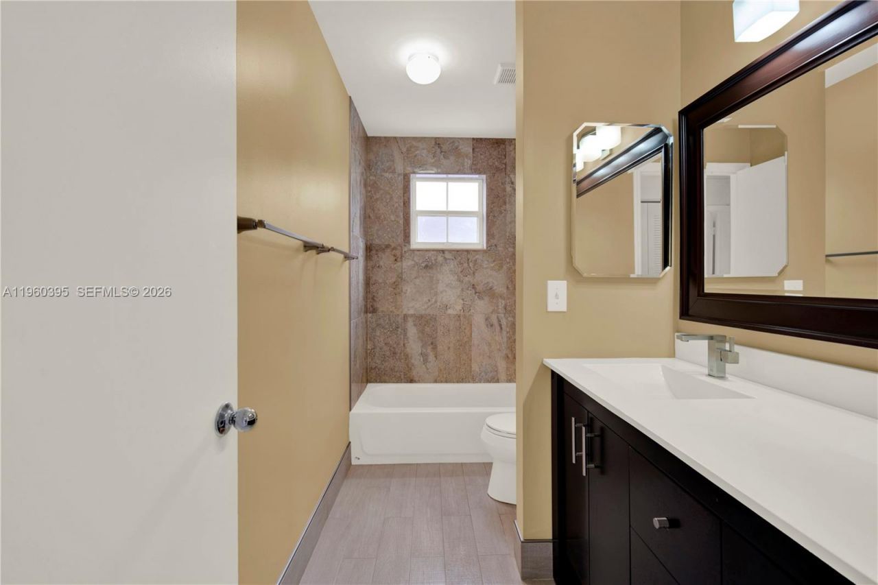 11321 SW 62nd Ln, Miami, FL 33173 Photo