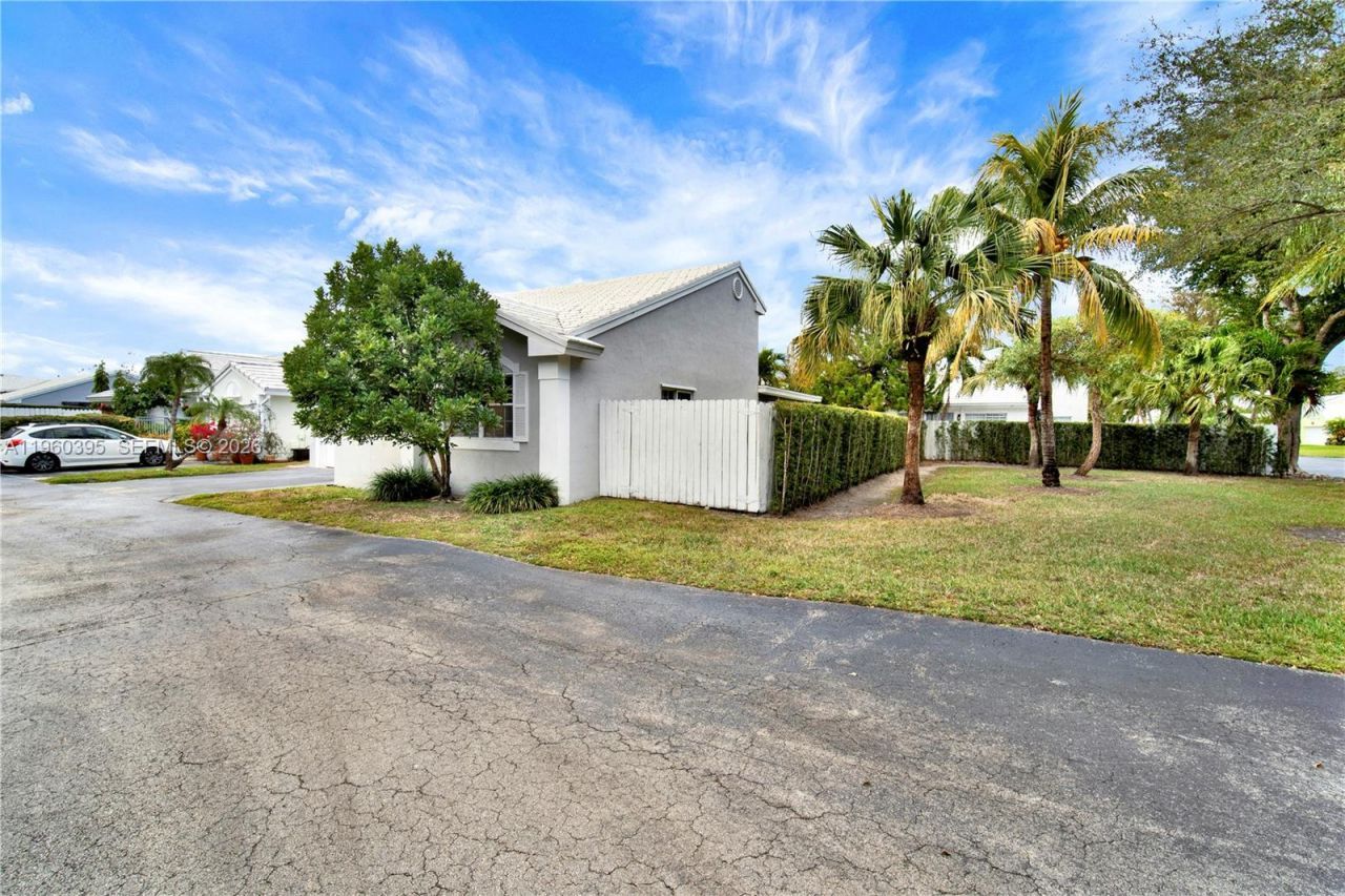 11321 SW 62nd Ln, Miami, FL 33173 Photo