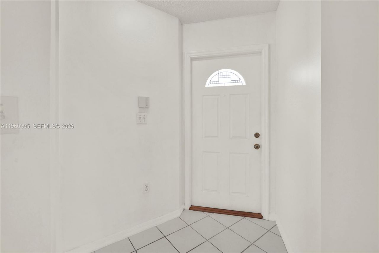 11321 SW 62nd Ln, Miami, FL 33173 Photo