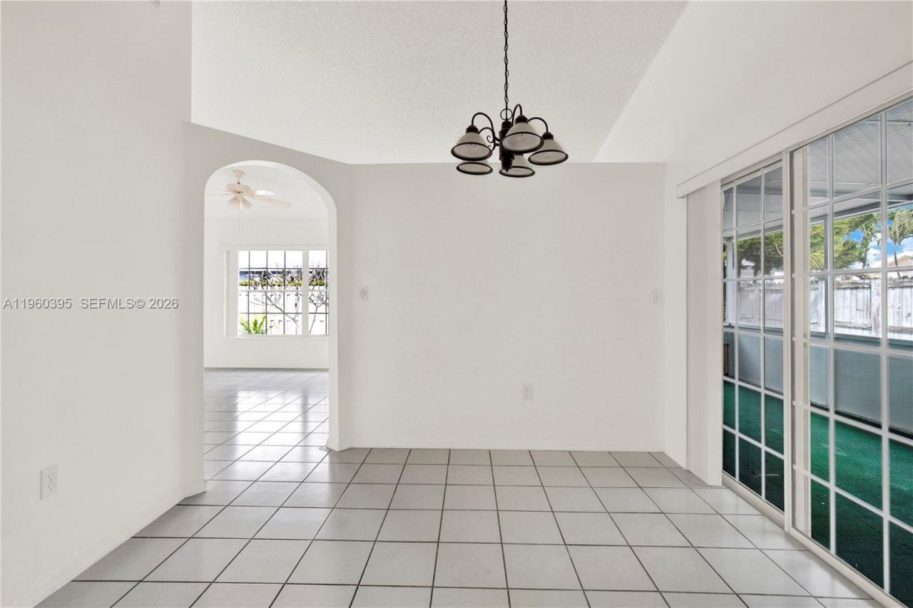 11321 SW 62nd Ln, Miami, FL 33173 Photo