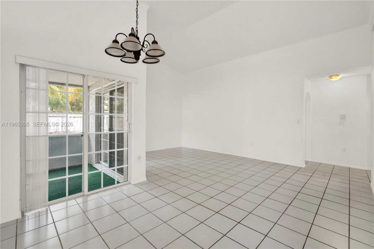 11321 SW 62nd Ln, Miami, FL 33173 Photo