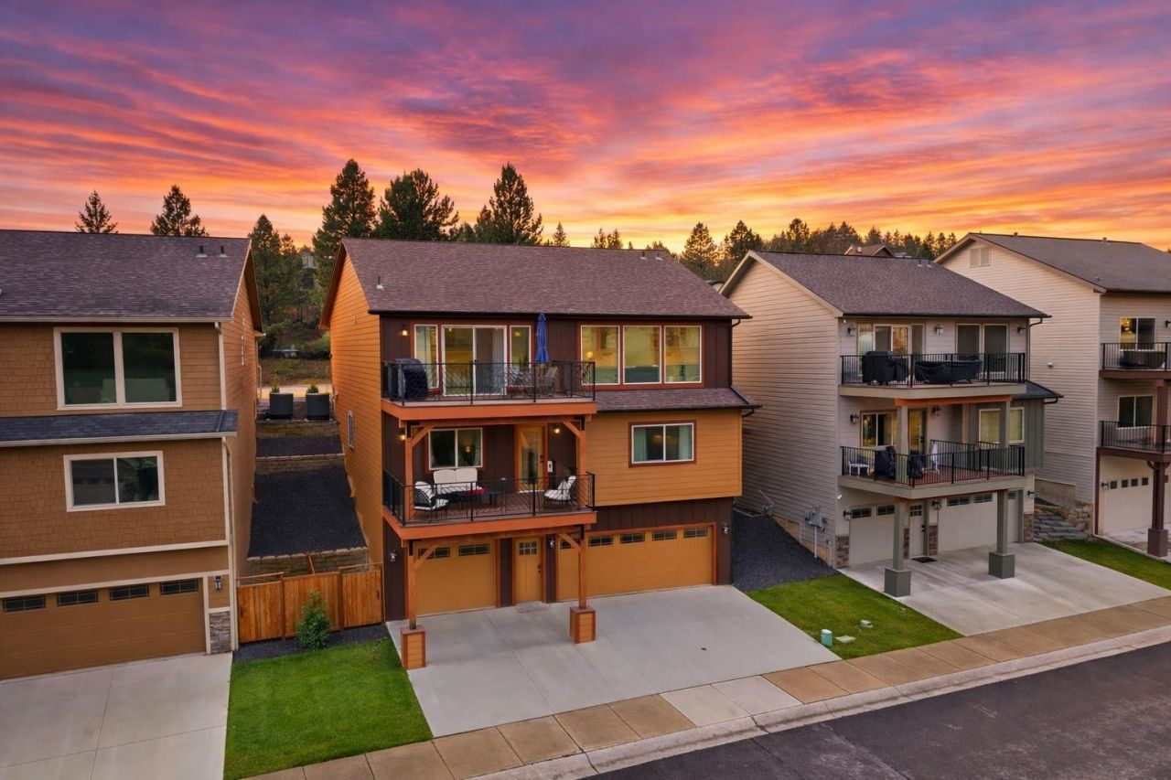 806 W Bolan Ave, Spokane, WA 99224 Main Photo