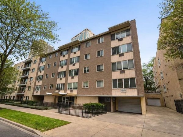539 W Stratford Place, Unit 407, Chicago, IL 60657