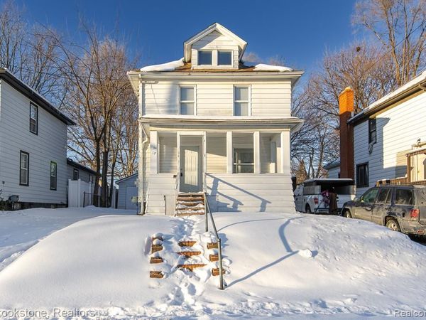 54 Hudson Avenue, Pontiac, MI 48342