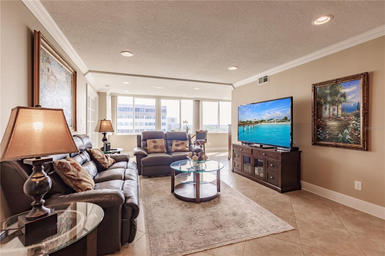 1055 W Peppertree Drive, Unit 606AA, Sarasota, FL 34242 Photo