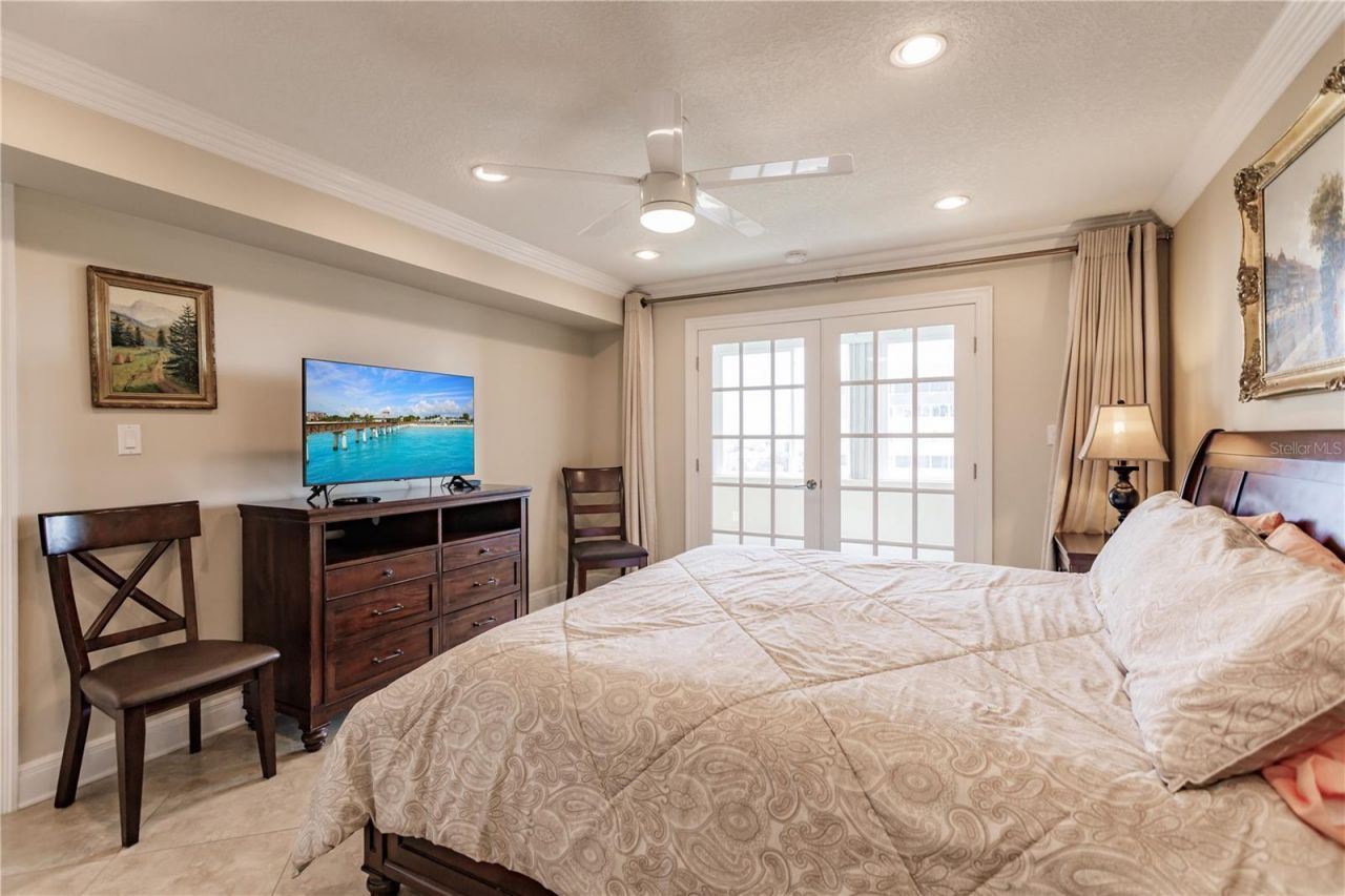 1055 W Peppertree Drive, Unit 606AA, Sarasota, FL 34242 Photo