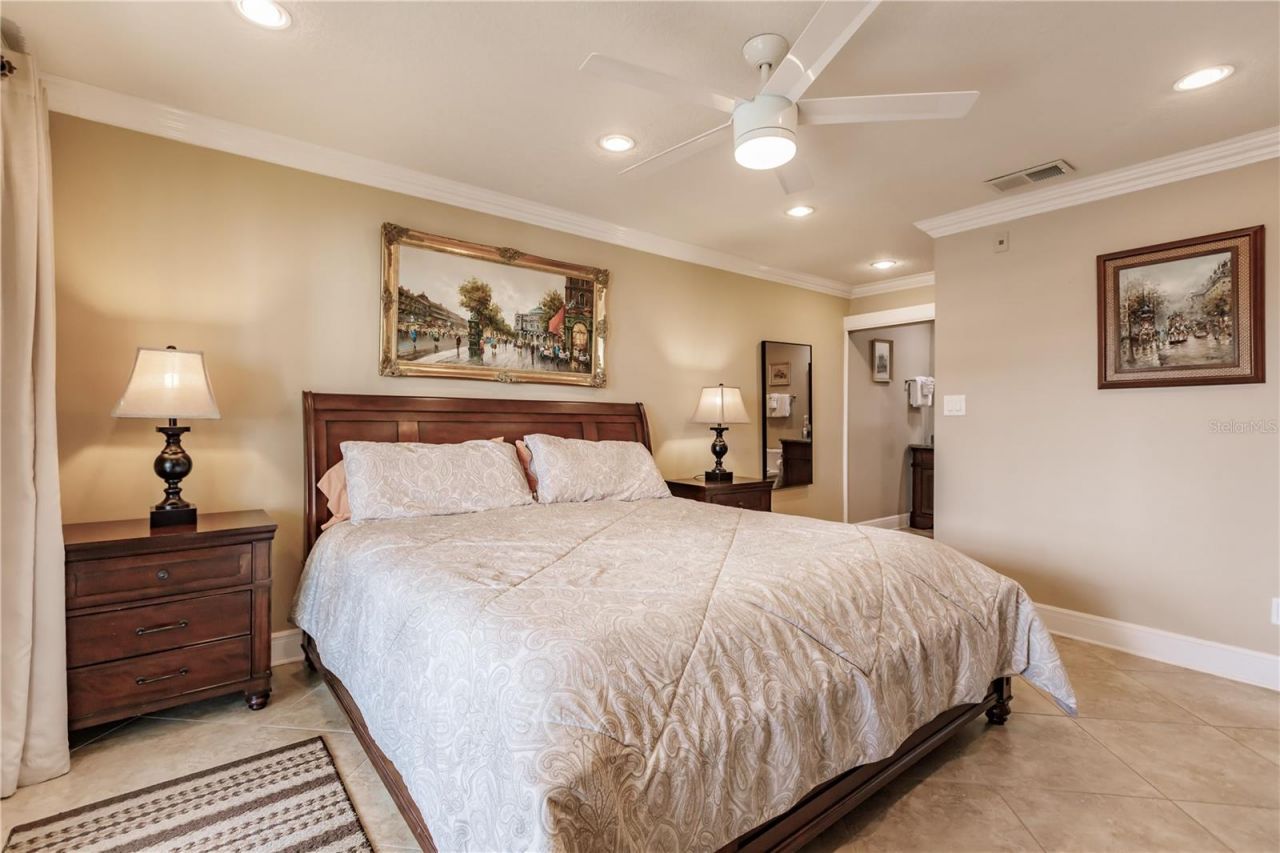 1055 W Peppertree Drive, Unit 606AA, Sarasota, FL 34242 Photo