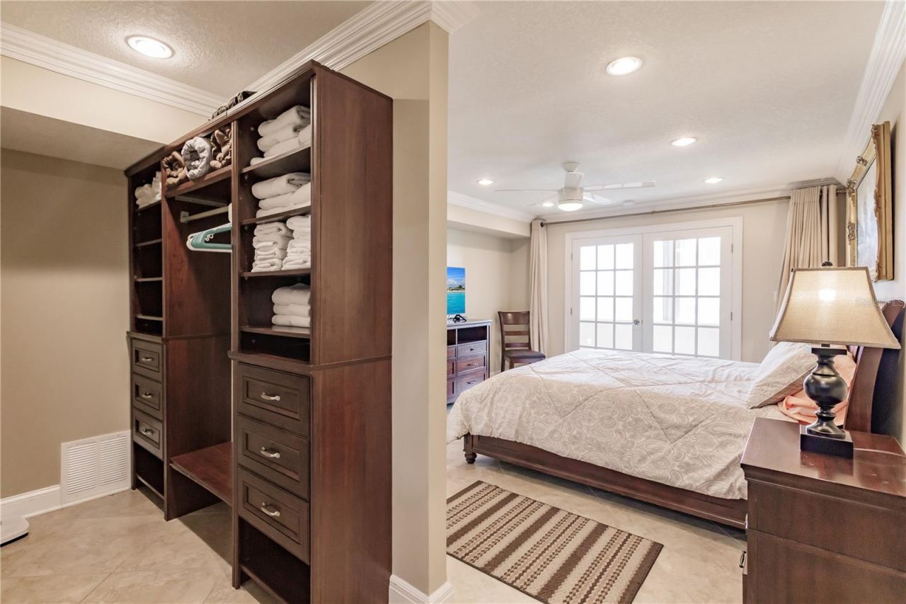 1055 W Peppertree Drive, Unit 606AA, Sarasota, FL 34242 Photo