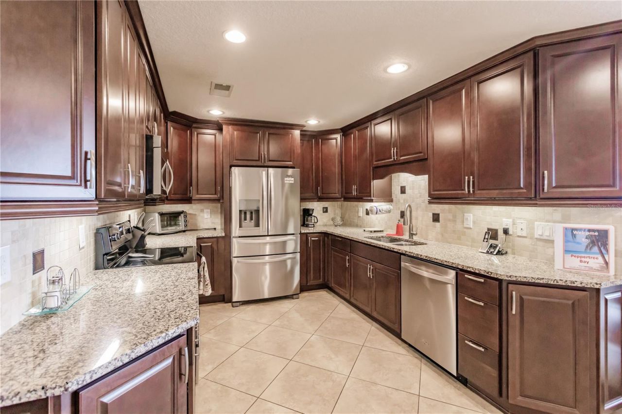 1055 W Peppertree Drive, Unit 606AA, Sarasota, FL 34242 Photo