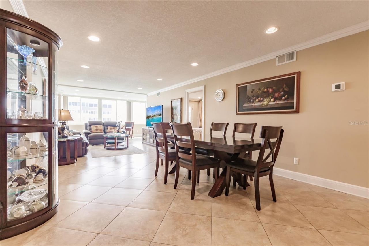 1055 W Peppertree Drive, Unit 606AA, Sarasota, FL 34242 Photo