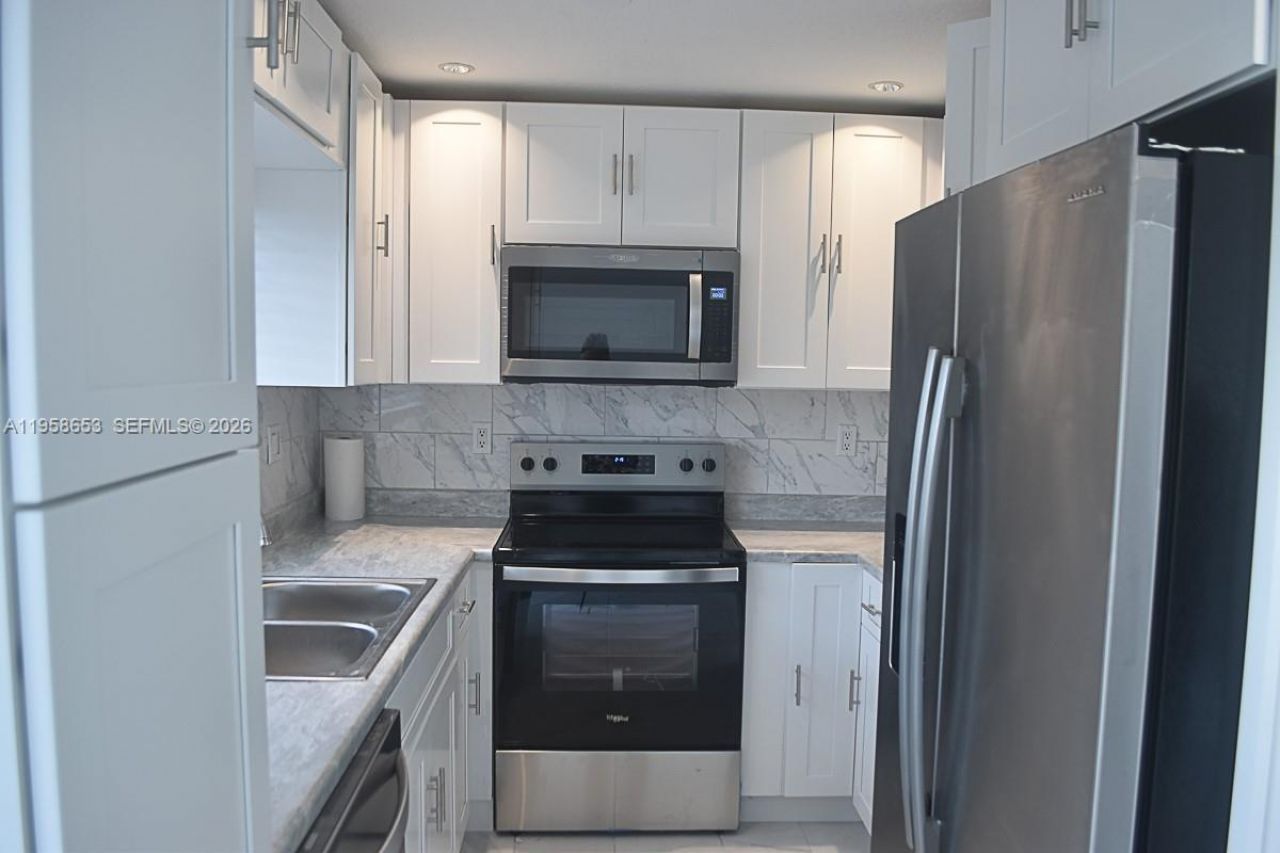 9763 NW 37th St , Sunrise, FL 33351 Photo