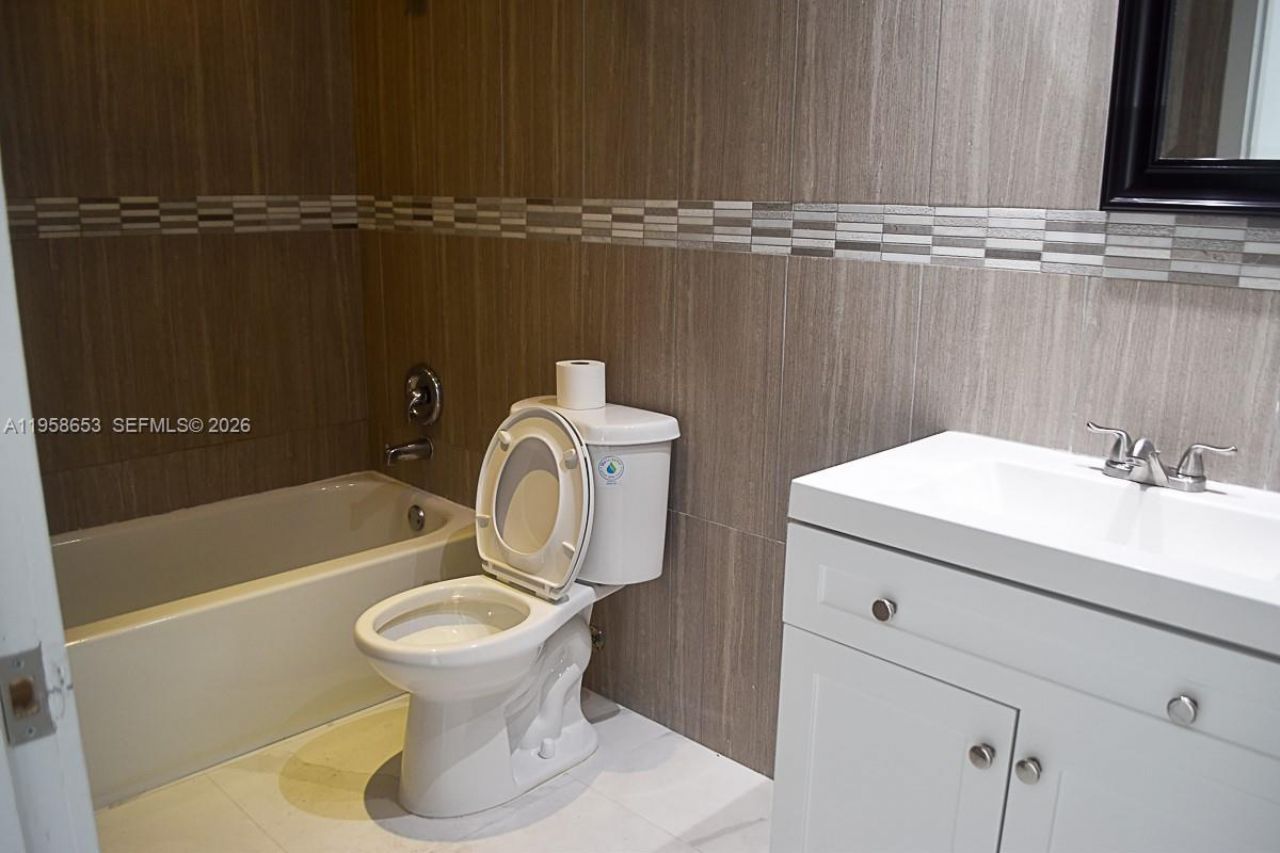 9763 NW 37th St , Sunrise, FL 33351 Photo