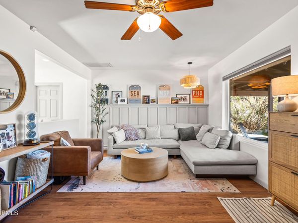 4013 E INDIANOLA Avenue, Phoenix, AZ 85018