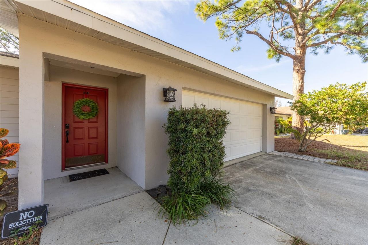 8457 Cypress Lake Circle, Sarasota, FL 34243 Photo