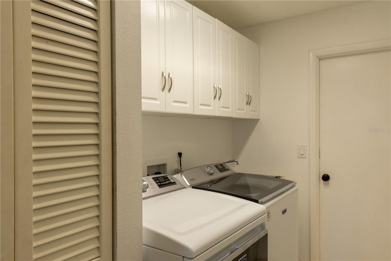 8457 Cypress Lake Circle, Sarasota, FL 34243 Photo