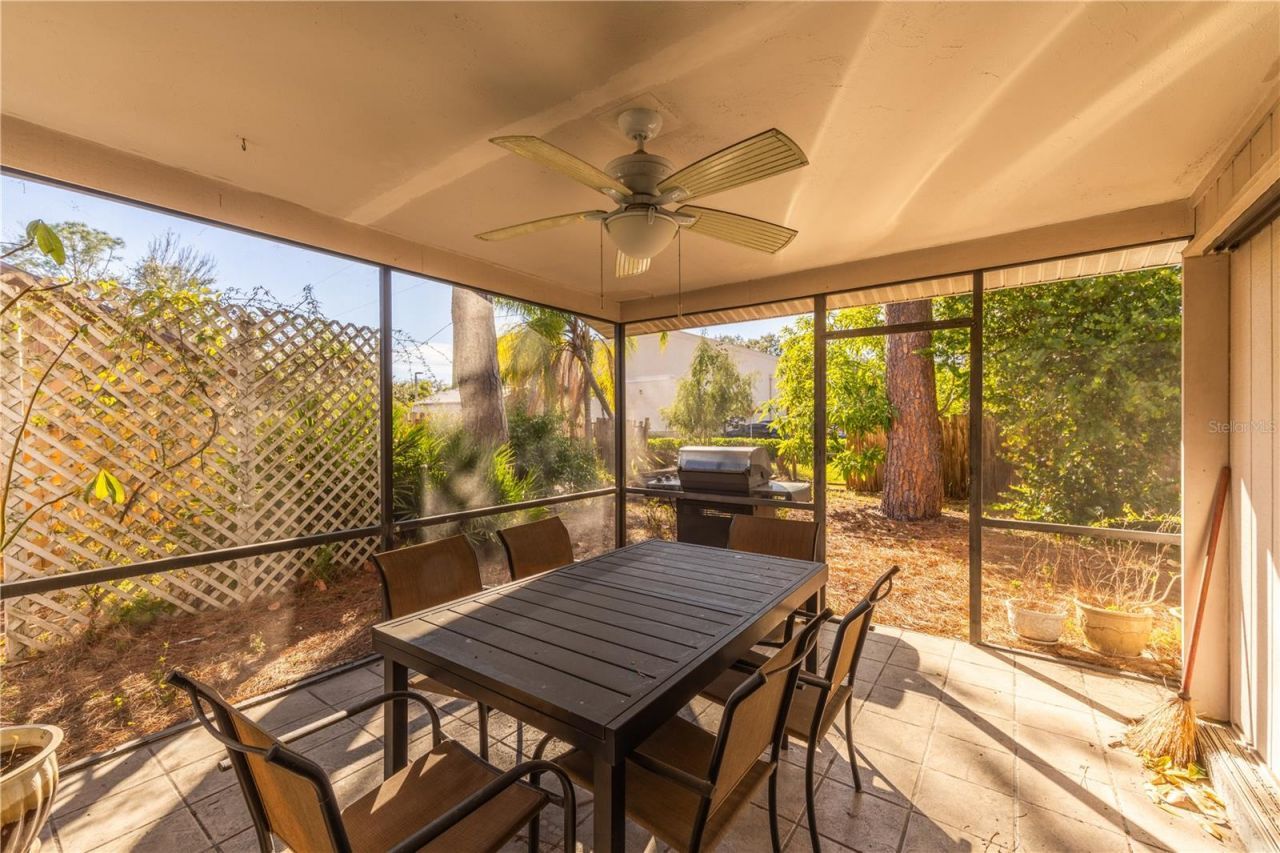 8457 Cypress Lake Circle, Sarasota, FL 34243 Photo