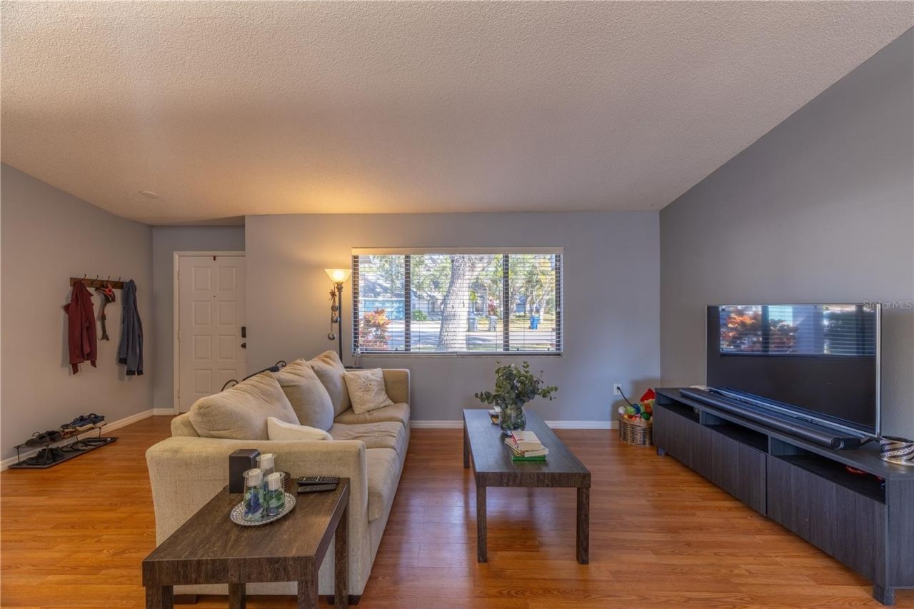 8457 Cypress Lake Circle, Sarasota, FL 34243 Photo