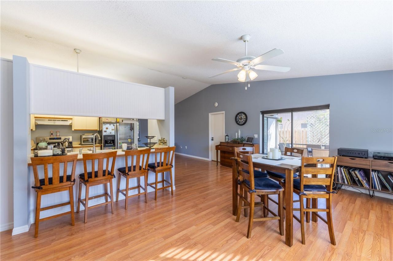 8457 Cypress Lake Circle, Sarasota, FL 34243 Photo